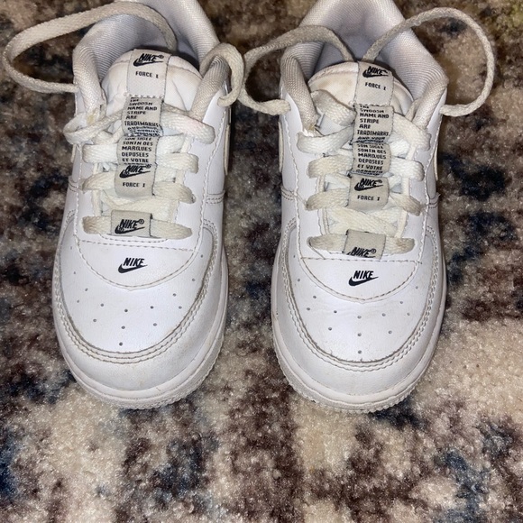 White Nike Air Force ones kids size 9c - Picture 1 of 7